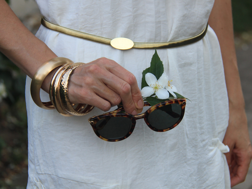 colourclub-onlinemagazin-blog-fashionblog-outfit-white-dress-sunnies-rebecca-minkoff